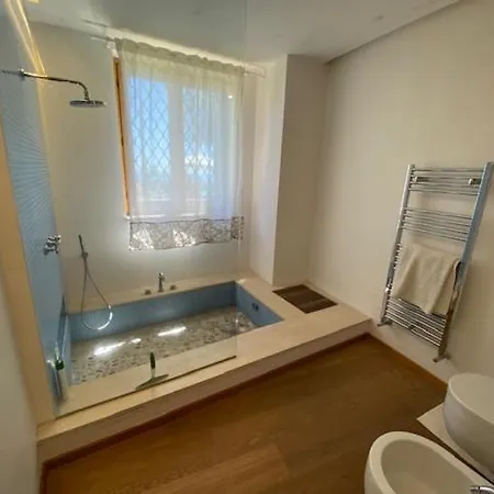 לינה וארוחת בוקר La Casa Del Panorama 3*